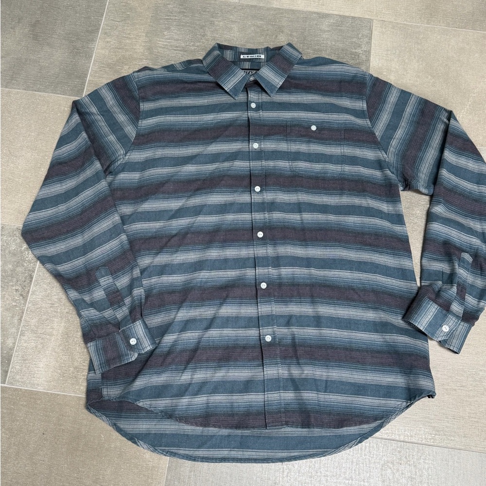 Ezekiel Men's Long-Sleeve Button-Up Shirt in Blue and Gray Stripes XL